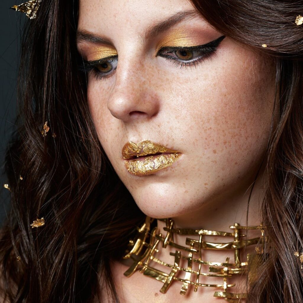 25 new years makeup ideas gold