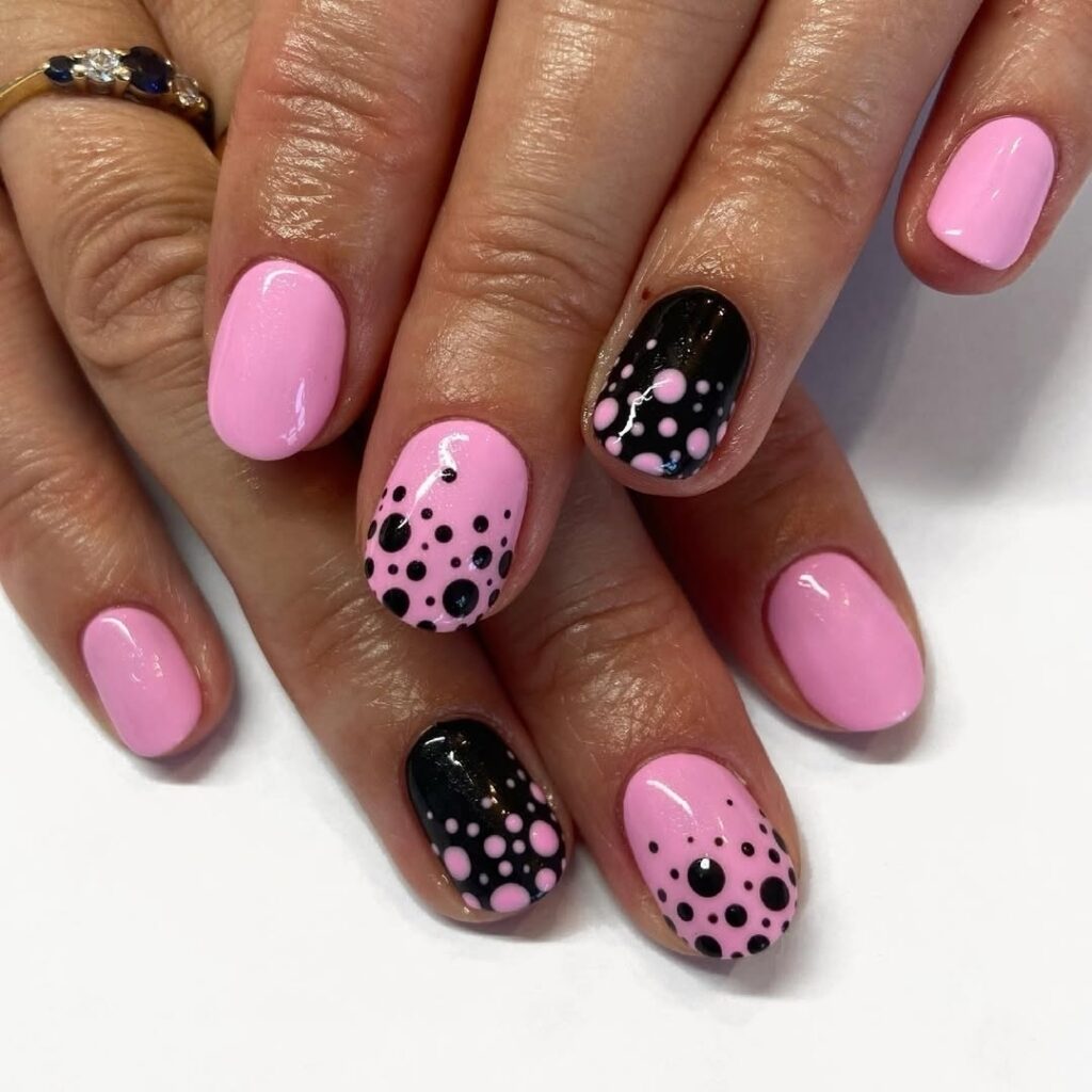 01 pink nails