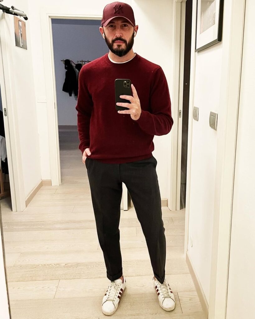 19 burgundy outfit men