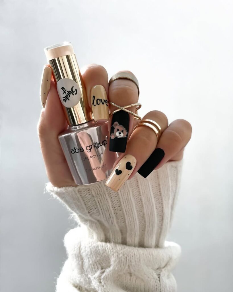 26 black and gold nails ideas