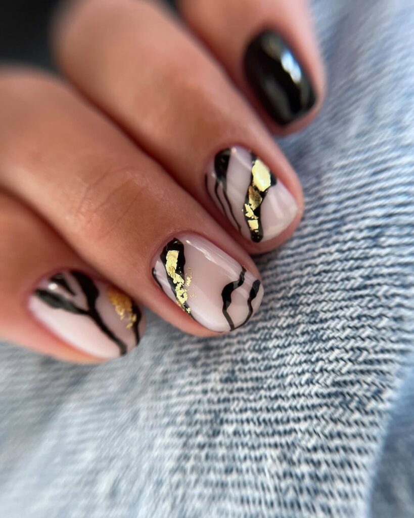 27 black and gold nails ideas