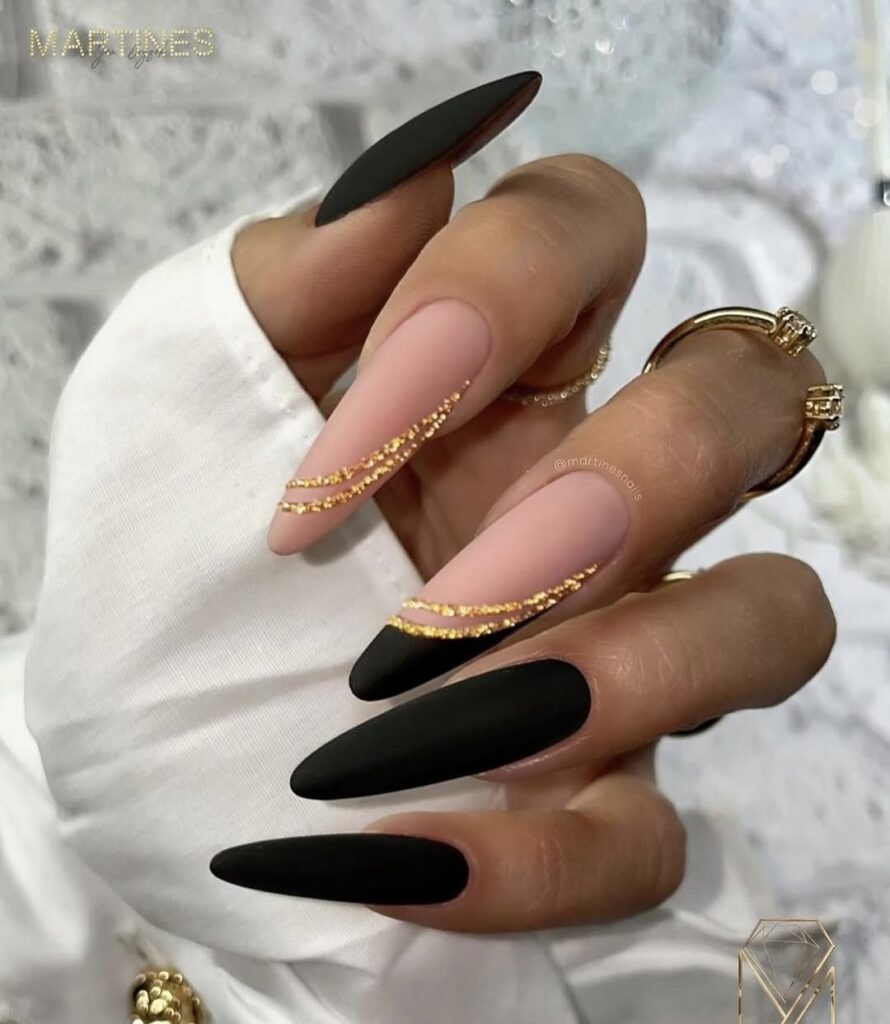 29 black and gold nails ideas