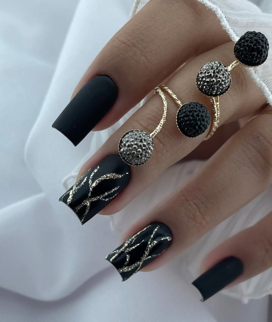 30 black and gold nails ideas