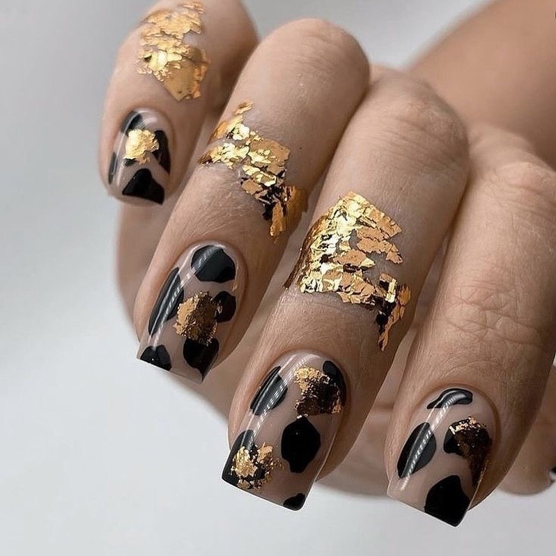 35 black and gold nails ideas