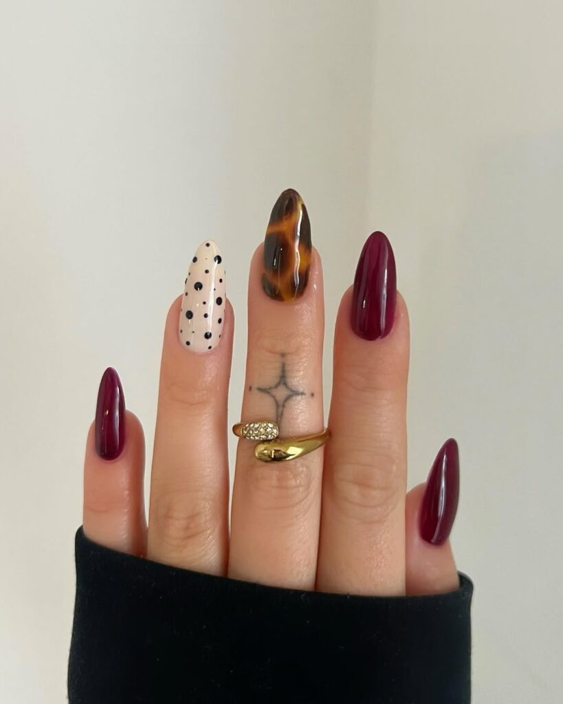 28 burgundy nails acrylic design 2025